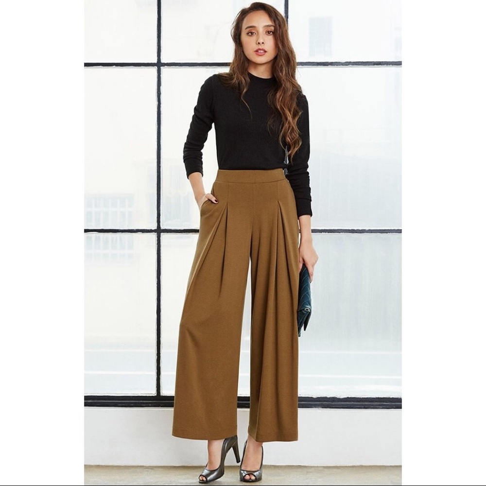 🚫SOLD🚫NWT Wide Leg Pants. 1/$15 or 3/$30